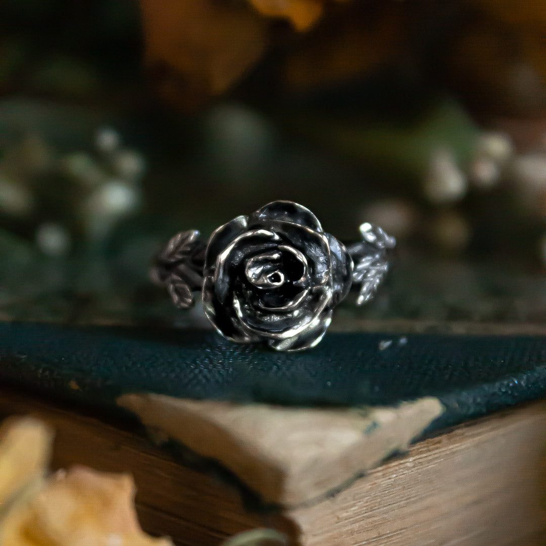 Anillo Rosa Grande plata envejecida